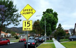 speed humps sign