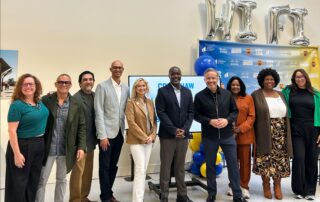 Free wifi group shot